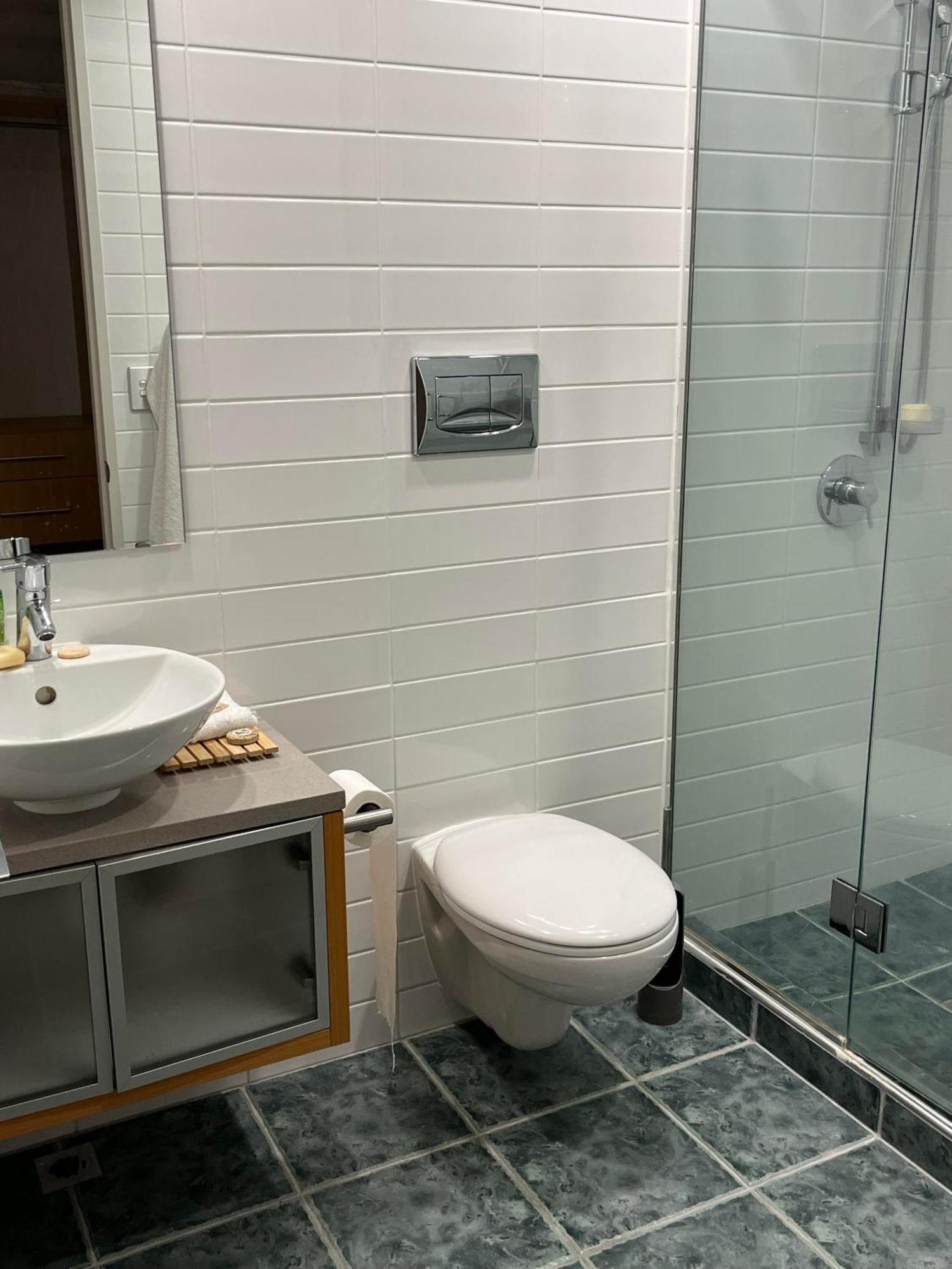 Waimahana Apartments Таупо Экстерьер фото